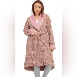 NWT Ugg Duffield II Fleece Robe in Pink Leopard Medium